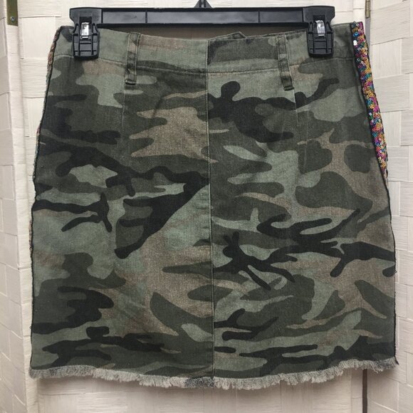 item ditto camo mini skirt size medium - Picture 7 of 11
